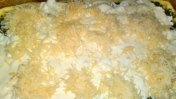 Slaný koláč so špenátom a fetou (fotorecept) - obrázok 8