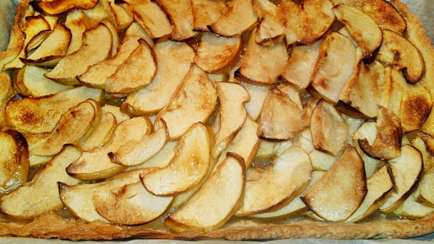 Jablkový koláč s marhuľovým džemom a s rumom (fotorecept) - obrázok 13