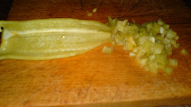 Jahňacie guľky so syrovou čiapočkou v paradajkovej omáčke s cuketou (fotorecept) - obrázok 6