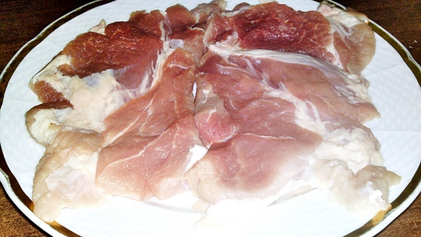 Pečené bravčové pliecko na iný spôsob s jablkovou kašou a zemiakovými pampúšikmi (fotorecept) - obrázok 1