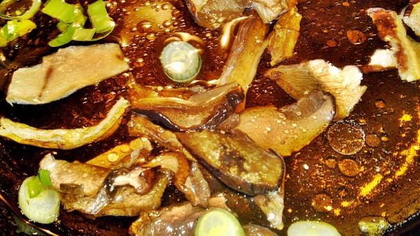 Spaghetti s rukolou, hubami, paradajkami a parmezánom (fotorecept) - obrázok 7