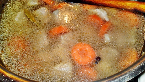 Bravčové pliecko na smotane so zeleninou a hubami (fotorecept) - obrázok 9