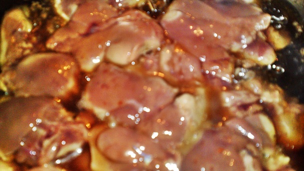 Oprážaná kuracia pečeň na cesnaku (fotorecept) - obrázok 5