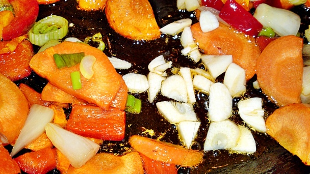 Kuskus - Couscous s oprážanou zeleninou a bylinkami (fotorecept) - obrázok 8