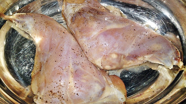 Pečené - dusené králičie stehná na masle a Chardonnay (fotorecept)  - obrázok 5