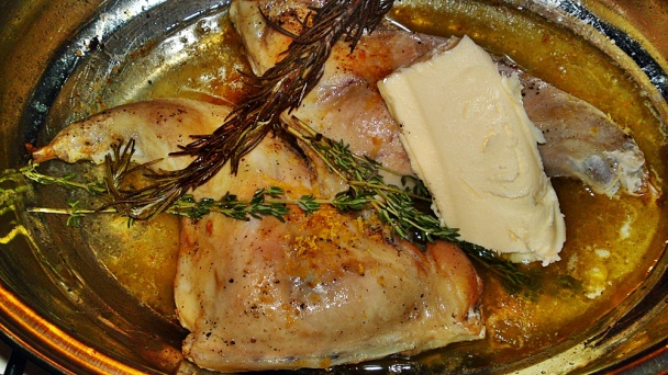 Pečené - dusené králičie stehná na masle a Chardonnay (fotorecept)  - obrázok 11