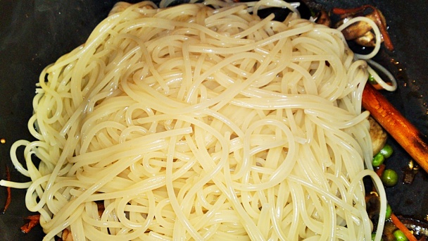 Opražané spaghetti so zeleninou (fotorecept) - obrázok 14