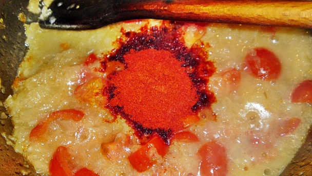 Paprikáš z kuracích pŕs so šampiňónmi (fotorecept) - obrázok 7