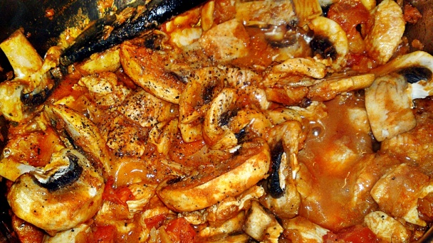 Paprikáš z kuracích pŕs so šampiňónmi (fotorecept) - obrázok 11