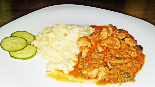 Paprikáš z kuracích pŕs so šampiňónmi (fotorecept) - obrázok 16