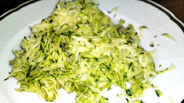 Teplá nátierka z cukety a camembertu (fotorecept) - obrázok 1