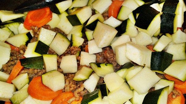 Letný zeleninový hrniec s mletým jahňacím mäsom (fotorecept) - obrázok 7