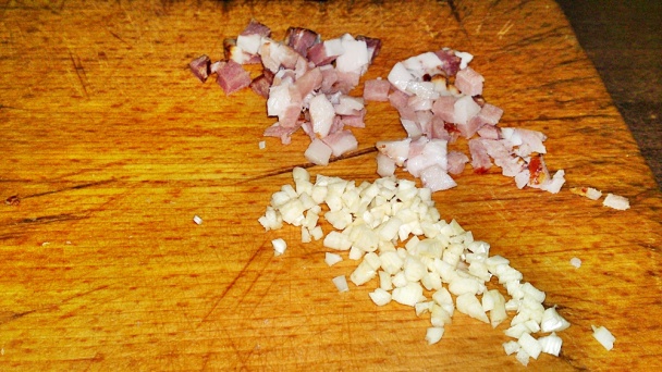 Plnená roláda z kuracích pŕs s citrónovou omáčkou (fotorecept) - obrázok 1