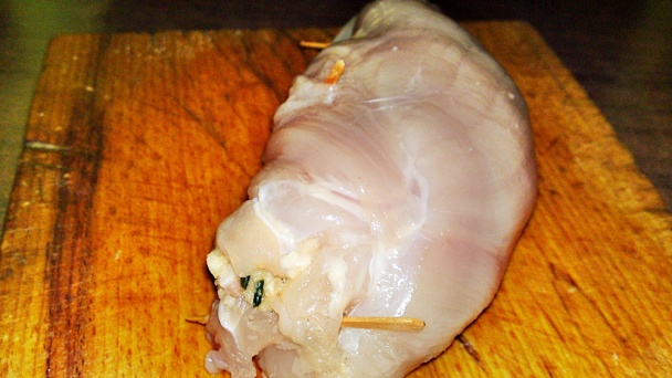 Plnená roláda z kuracích pŕs s citrónovou omáčkou (fotorecept) - obrázok 6