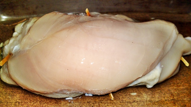 Plnená roláda z kuracích pŕs s citrónovou omáčkou (fotorecept) - obrázok 7