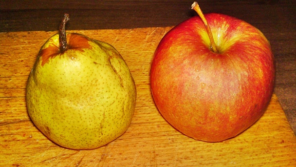 Jablkovo-hruškový šalát s jogurtovo-nivovým krémom a špenátom (fotorecept) - obrázok 6