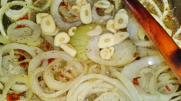 Pikantné lečo s cuketou s údenou paprikou na prírodno (fotorecept) - obrázok 4