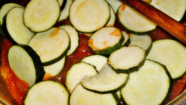 Pikantné lečo s cuketou s údenou paprikou na prírodno (fotorecept) - obrázok 9