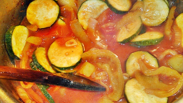 Pikantné lečo s cuketou s údenou paprikou na prírodno (fotorecept) - obrázok 10