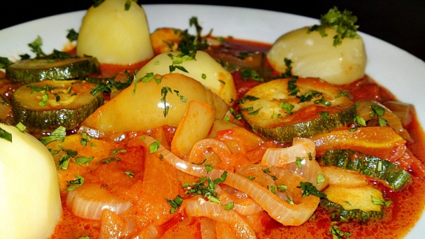 Pikantné lečo s cuketou s údenou paprikou na prírodno (fotorecept) - obrázok 12