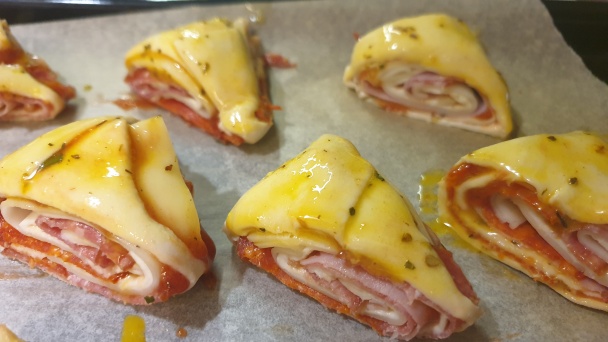 Pizzové trojuholníčky z lístkového cesta (fotorecept) - obrázok 4