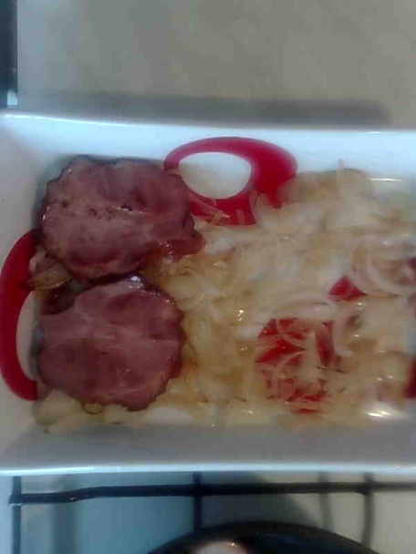 Údené mäso zapečené s chrenovou omáčkou (fotorecept) - obrázok 1