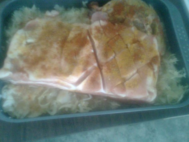 Pečený bôčik na kapuste - obrázok 1