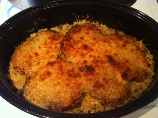 Bravčové rezne na cibulke a šampiňónoch a zapečeným syrom - obrázok 8