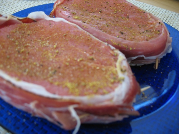 Hovädzí steak so šalátom a bagetou (fotorecept) - obrázok 1