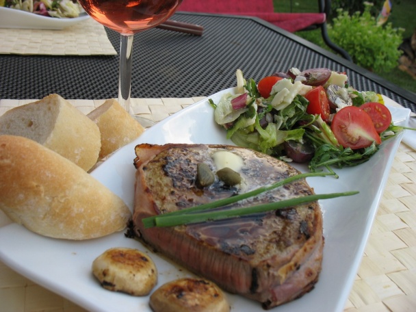 Hovädzí steak so šalátom a bagetou (fotorecept) - obrázok 3