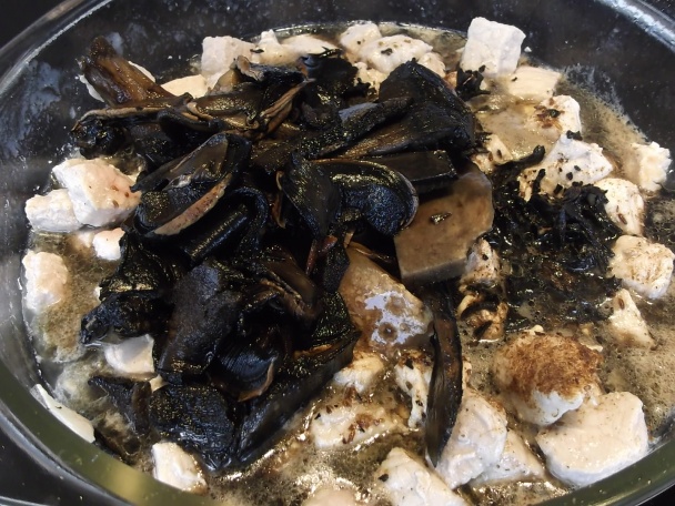 Gratinované bravčové s hubami a medvedím cesnakom + šalát s medvedím cesnakom (fotorecept) - obrázok 5