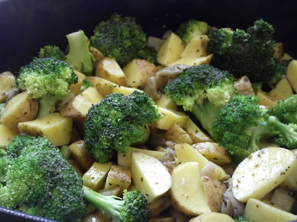 Zemiaky zapečené s hlivou a brokolicou (fotorecept) - obrázok 1