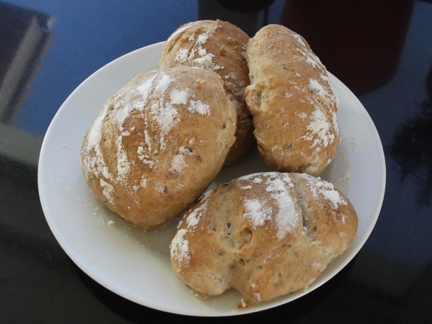 Žemličky so semienkami - moje prvé (fotorecept) - obrázok 1