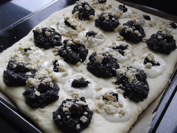 Kysnutý koláč tvarohovo-makový (fotorecept) - obrázok 1