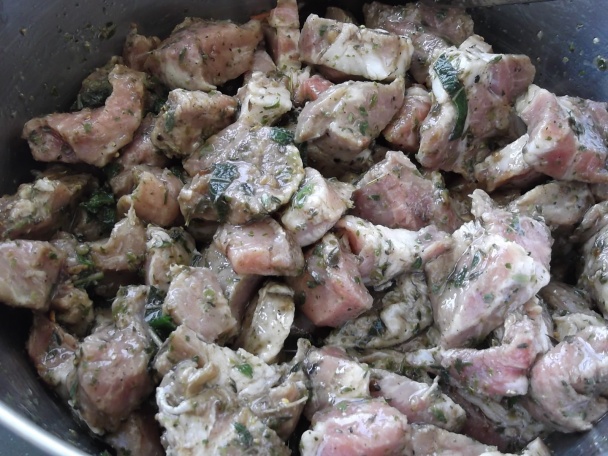 Grilované špízy s jablkom a cuketou - obrázok 1