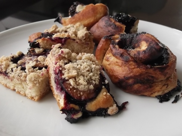 Slivkový kysnutý koláč a čokozavináče(fotorecept) - obrázok 5