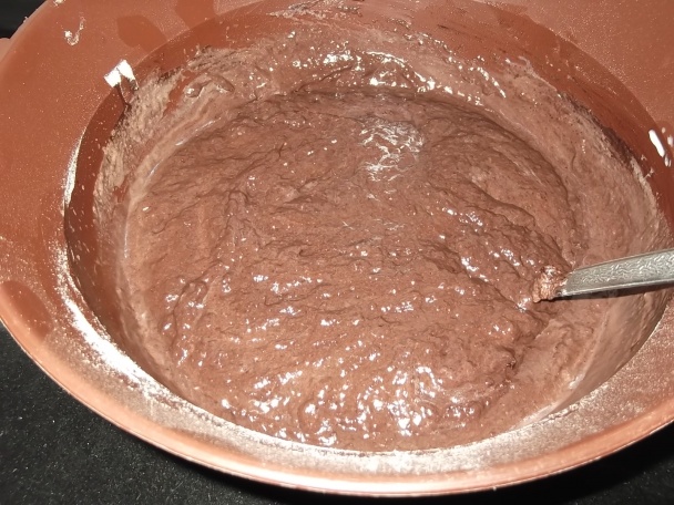 Bláznivý koláč ku kávičke - hrnčekový (fotorecept) - obrázok 2