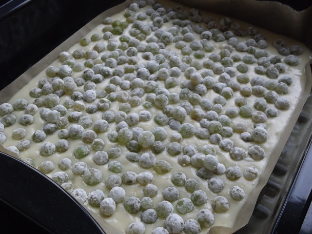 Obyčajný hroznový koláč s vločkami a škoricou - hrnčekový (fotorecept) - obrázok 5