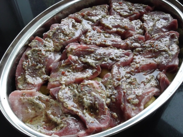 Diabolská krkovička na zemiakovo-cuketovej perinke - eintopf (fotorecept) - obrázok 5