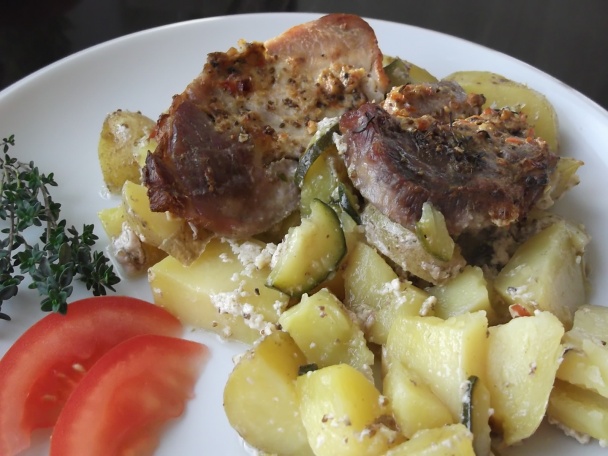 Diabolská krkovička na zemiakovo-cuketovej perinke - eintopf (fotorecept) - obrázok 8