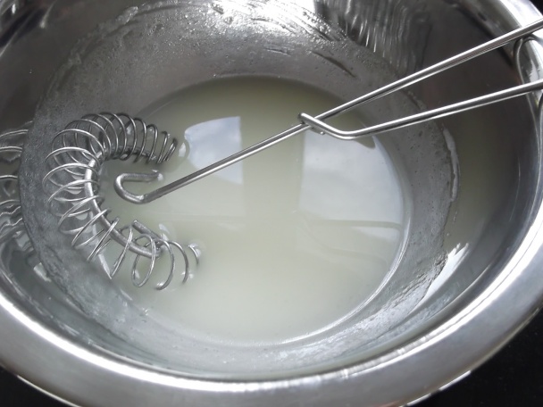 Pikantné pečené kuracie stehná s vínovo - cesnakovou redukciou (fotorecept) - obrázok 1