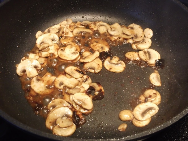 Steak so smotanovo-pečiarkovou redukciou (fotorecept) - obrázok 5