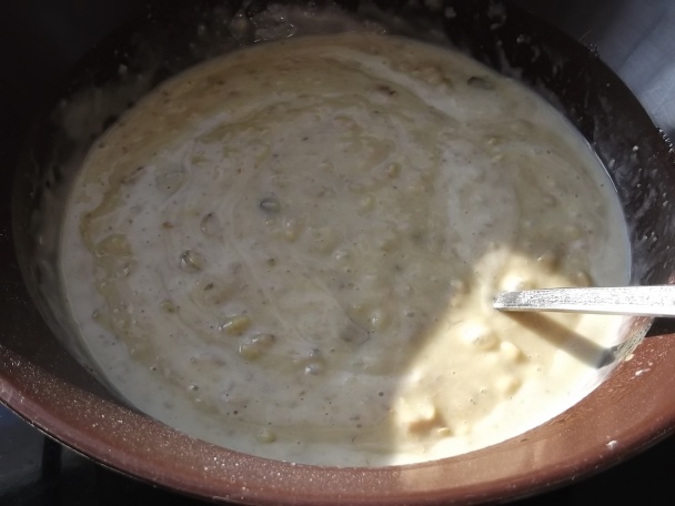 Orechový hrnčekový koláč - obrázok 2