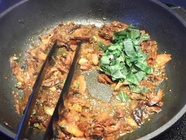 Penne so sušenou šunkou a sušenými paradajkami - obrázok 4