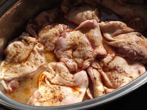 Kuracie stehná s hubovou plnkou a hubovou redukciou (fotorecept) - obrázok 5