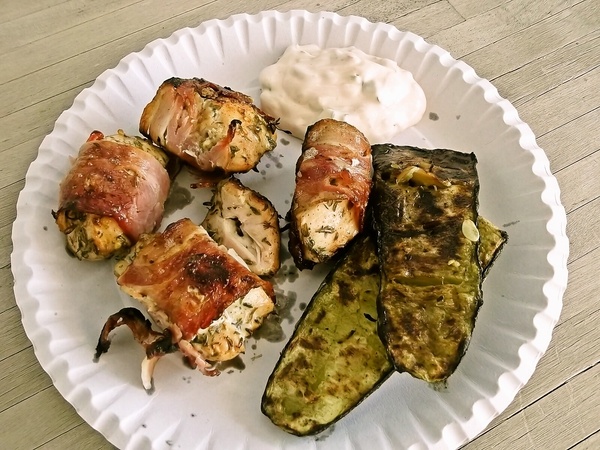 Grilované kuracie prsia v bôčikovom šate (fotorecept) - obrázok 3