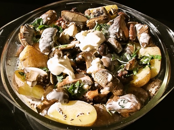 Hubový pekáč č. 2 - pečený aj so zemiakmi (fotorecept) - obrázok 6