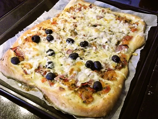 Dvaja z jedného cesta - pizza a cibuľový koláč (fotorecept) - obrázok 7