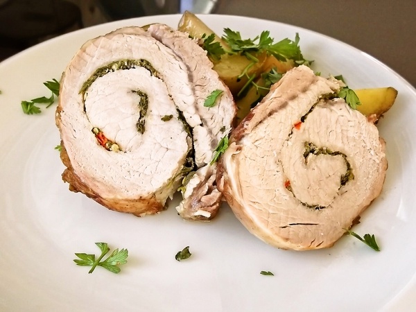 Bravčová roláda s chilli a bylinkami pečená v bránici (fotorecept) - obrázok 8