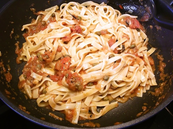 Tagliatelle so sardelami a kaparami (fotorecept) - obrázok 7
